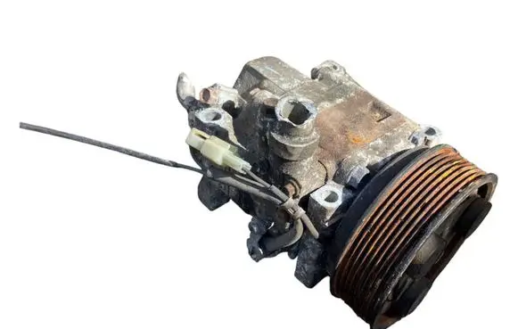 Mazda 6 Air conditioning (A/C) compressor (pump) F1102518