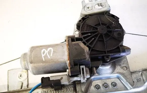 Peugeot 207 Front door window regulator motor 400912D