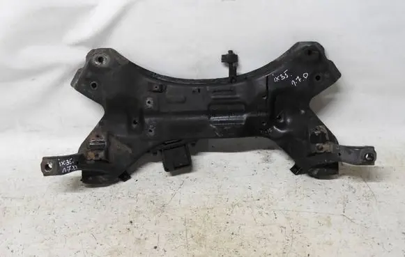 Hyundai ix35 Front axle beam 62401-2Y630