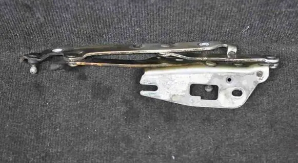 Audi A6 S6 C6 4F Tailgate/trunk/boot hinge 4F5827801D