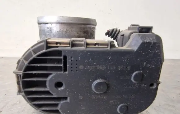 Audi A6 S6 C5 4B Throttle valve 06B133062B