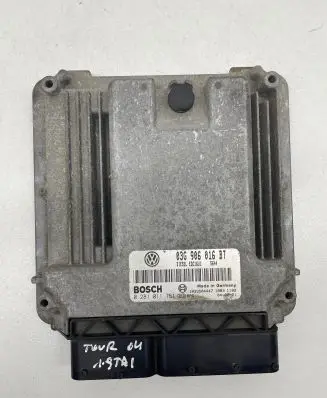 Volkswagen Touran I Engine control unit/module 03G906016BT 1039S04447 0281011761