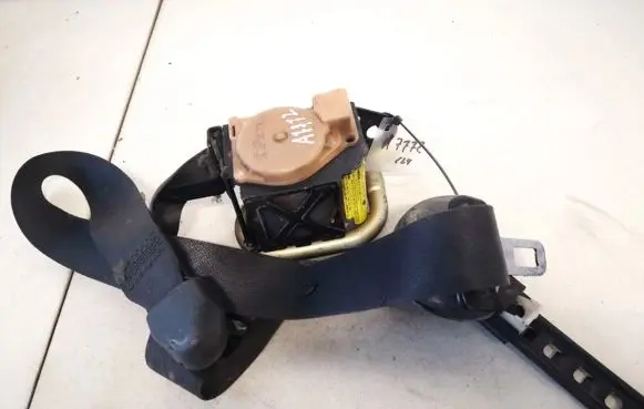 Toyota Avensis Verso Front seatbelt tkab2ef591p tk-ab2-ef591-p