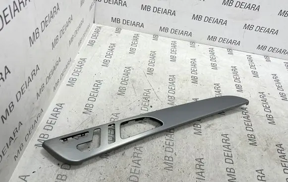 Mercedes-Benz ML W166 Front door trim bar A1667204022