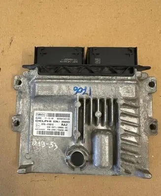 Ford Kuga II Engine control unit/module 28560023 DS7112B684XC GV6112A650MC