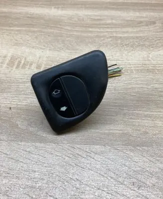 Ford Connect Electric window control switch 2T1414A432A