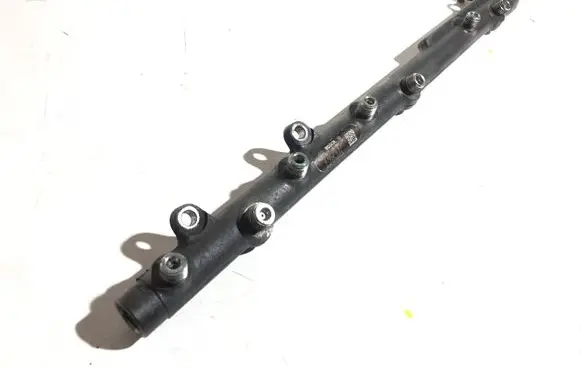 BMW 5 E60 E61 Fuel main line pipe 7795514