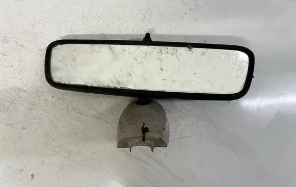 Rear view mirror (interior)