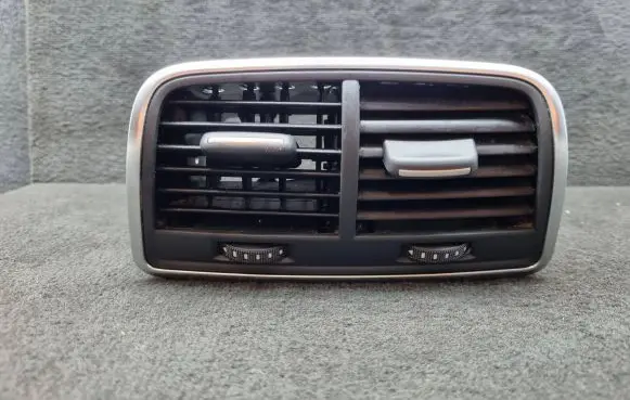 Audi A6 S6 C7 4G Rear air vent grill 4G0819203