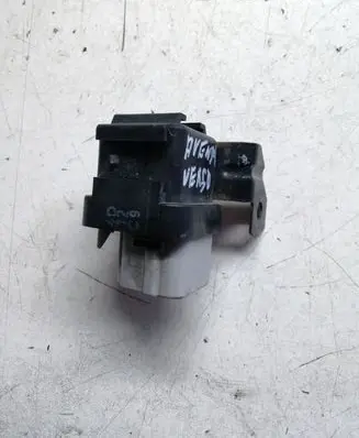 Toyota Avensis Verso Glow plug pre-heat relay 2861067010 1567000671