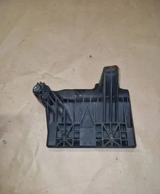 Ford Mondeo MK IV Battery bracket 6G9110663A D2L4A