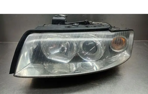 Audi A4 S4 B6 8E 8H Front reflector 8E0941003F