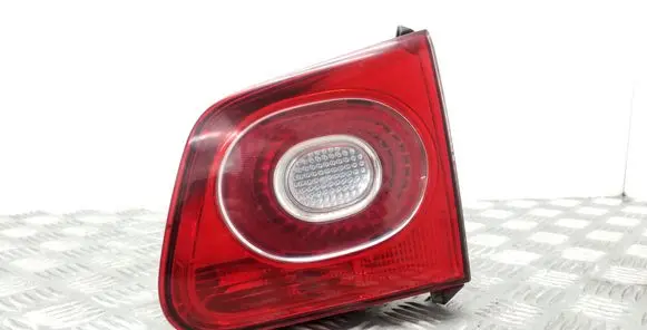 Volkswagen Tiguan Tailgate rear/tail lights 5N0945094C