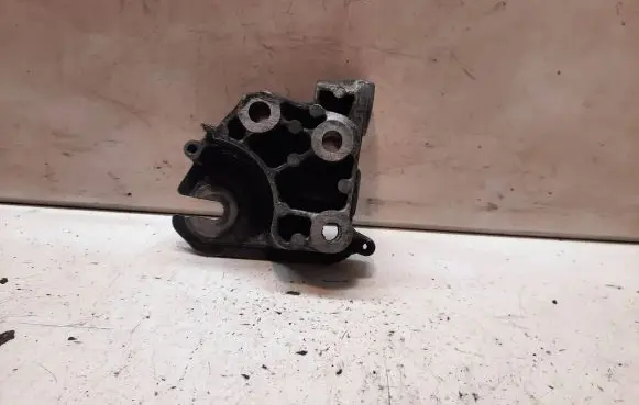 Volvo V50 Engine mounting bracket 6M516030BA