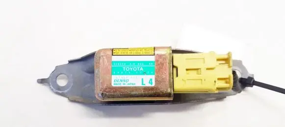 Toyota Prius (XW20) Airbag deployment crash/impact sensor 8983447020 89834-47020