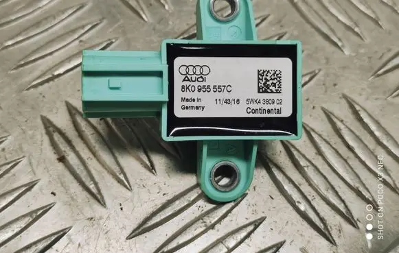 Audi A4 S4 B8 8K Airbag deployment crash/impact sensor 8K0955557C