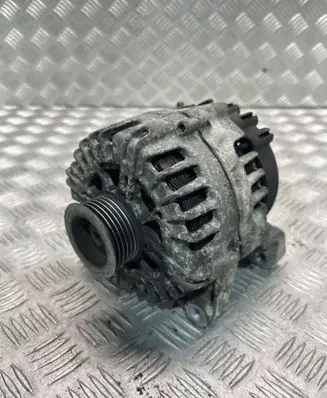 BMW 1 E81 E87 Generator/alternator 7802261