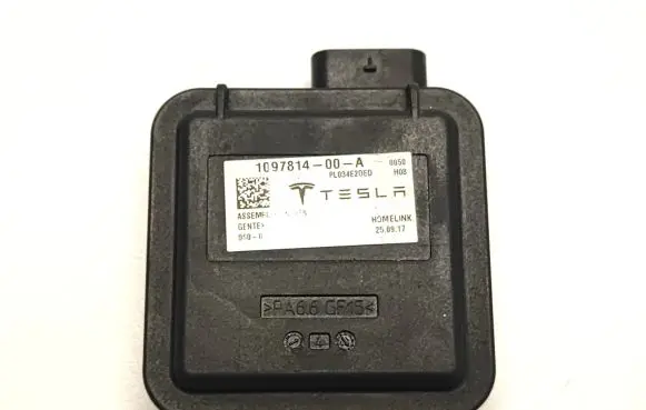 Tesla Model S Other control units/modules 1097814-00-A