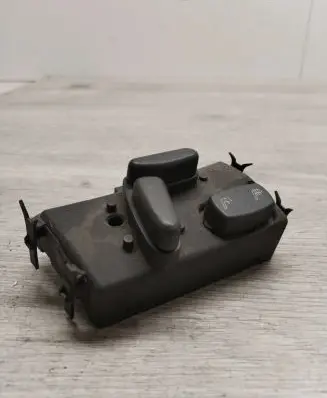 Chrysler Pacifica Seat control switch YD19TRMAD