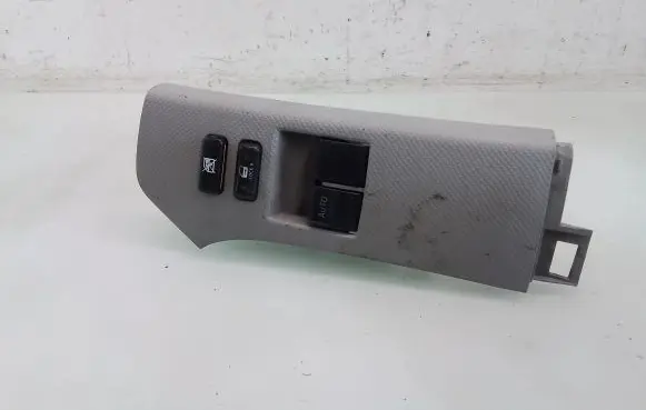 Toyota Yaris Electric window control switch 3324M62 12466