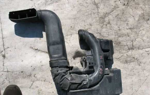 Hyundai i30 Intake resonator 