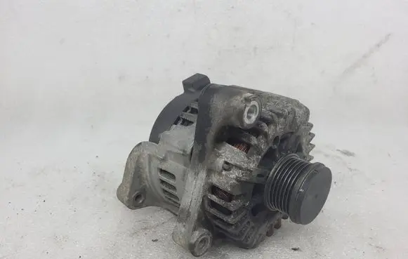 BMW 5 F10 F11 Generator/alternator 8507624 FG18S052 2608669D