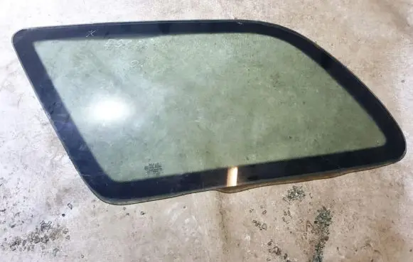 Ford Escort Rear side window