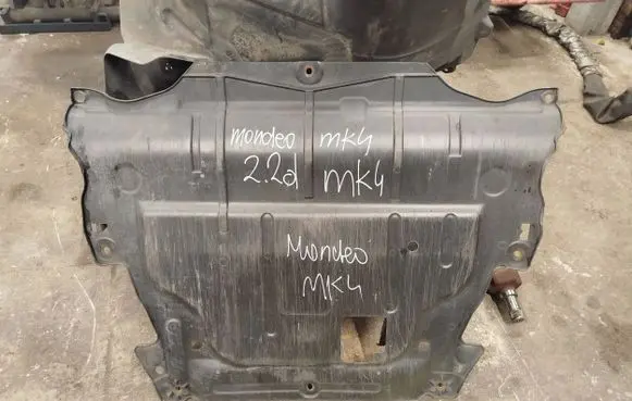 Ford Mondeo MK IV Engine splash shield/under tray 