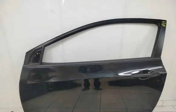 Hyundai i30 Front door 42R17