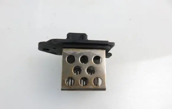 Peugeot 307 Coolant fan relay 