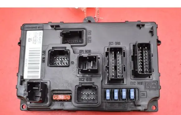 Peugeot 407 Fuse box set 9656148180