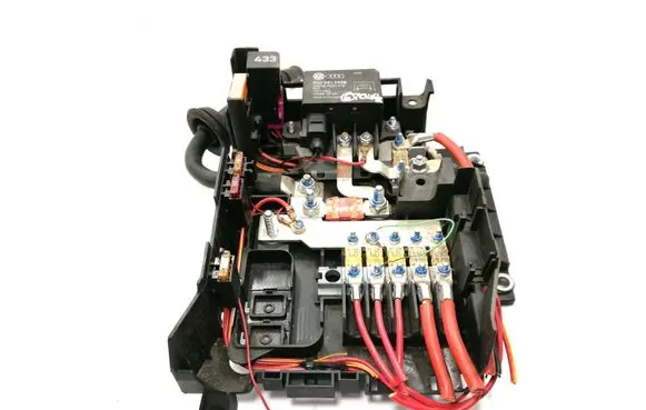 Volkswagen Touareg I Fuse module 7L0937548A 2D0951253B 3D0951253A
