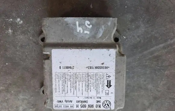 Volkswagen Golf V Airbag control unit/module 1K0909605H 5WK43411 00385D0K1X63