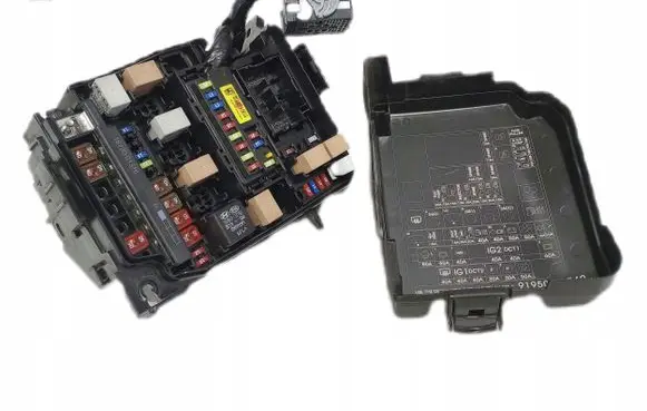 KIA Ceed Fuse box set 91316A2570