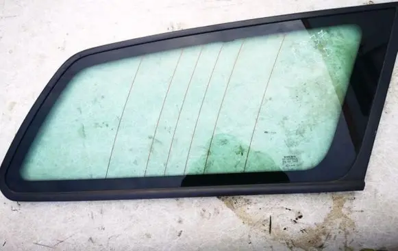 Volvo V50 Rear side window