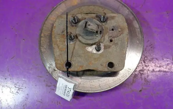 Opel Astra H Rear wheel hub spindle/knuckle