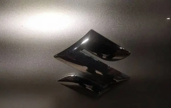 Manufacturer badge logo/emblem