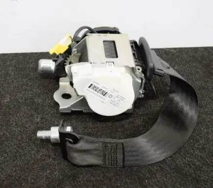Maserati GranTurismo Rear seatbelt