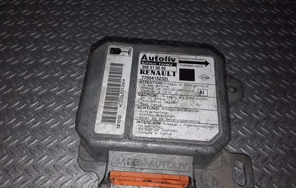 Renault Scenic I Airbag control unit/module 550510000 7700415232L