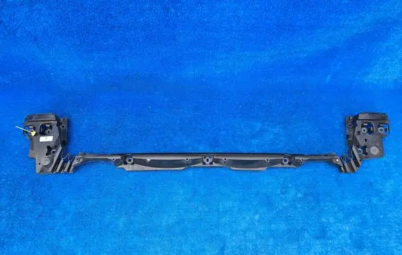 BMW 5 G30 G31 G38 Rear bumper mounting bracket 9498623