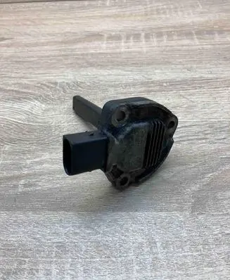 BMW 3 E46 Oil level sensor 1439810 00786801
