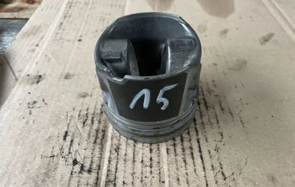 Renault Master III Piston 85L145