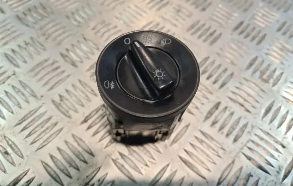 Volkswagen PASSAT B5 Light switch 1C0941531