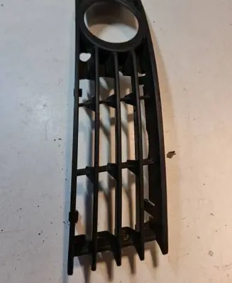 Audi A4 S4 B7 8E 8H Front bumper lower grill 8E0807682