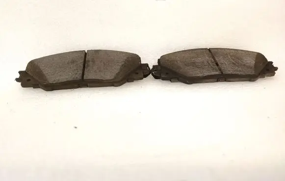 Toyota Prius+ (ZVW40) Brake pads (front) 