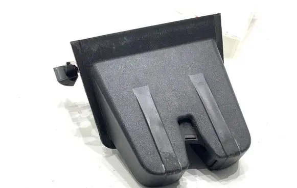 Volkswagen PASSAT B8 Tailgate exterior lock 3G0827505C
