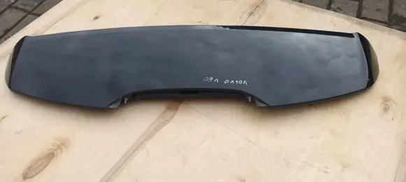 Tailgate/trunk spoiler