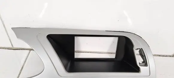Audi A4 S4 B8 8K Radio/GPS head unit trim 06831001