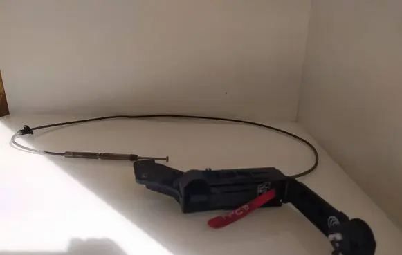 Hand brake release handle