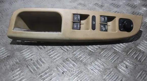 Volkswagen Jetta V Electric window control switch 1k4959857